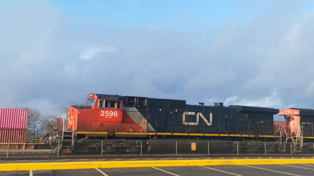 CN 2596